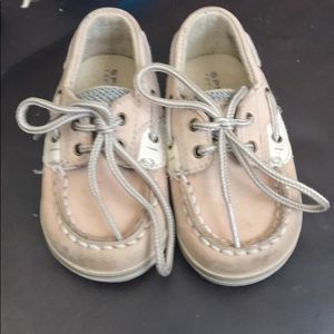 Infant boat shoes